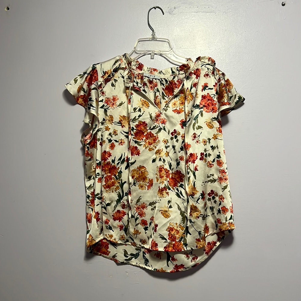 Cute top for work!